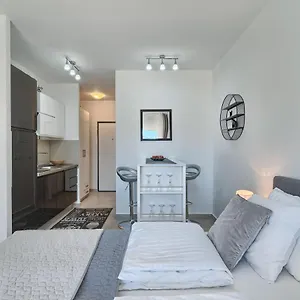 https://modern-apartments-with-sea-view-150-meters-to-beach.splithotels.org